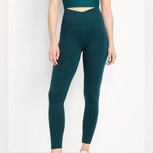 Old Navy Extra High-Waisted CloudComfy 7/8 Leggings - JetStream - Yoga Pants
